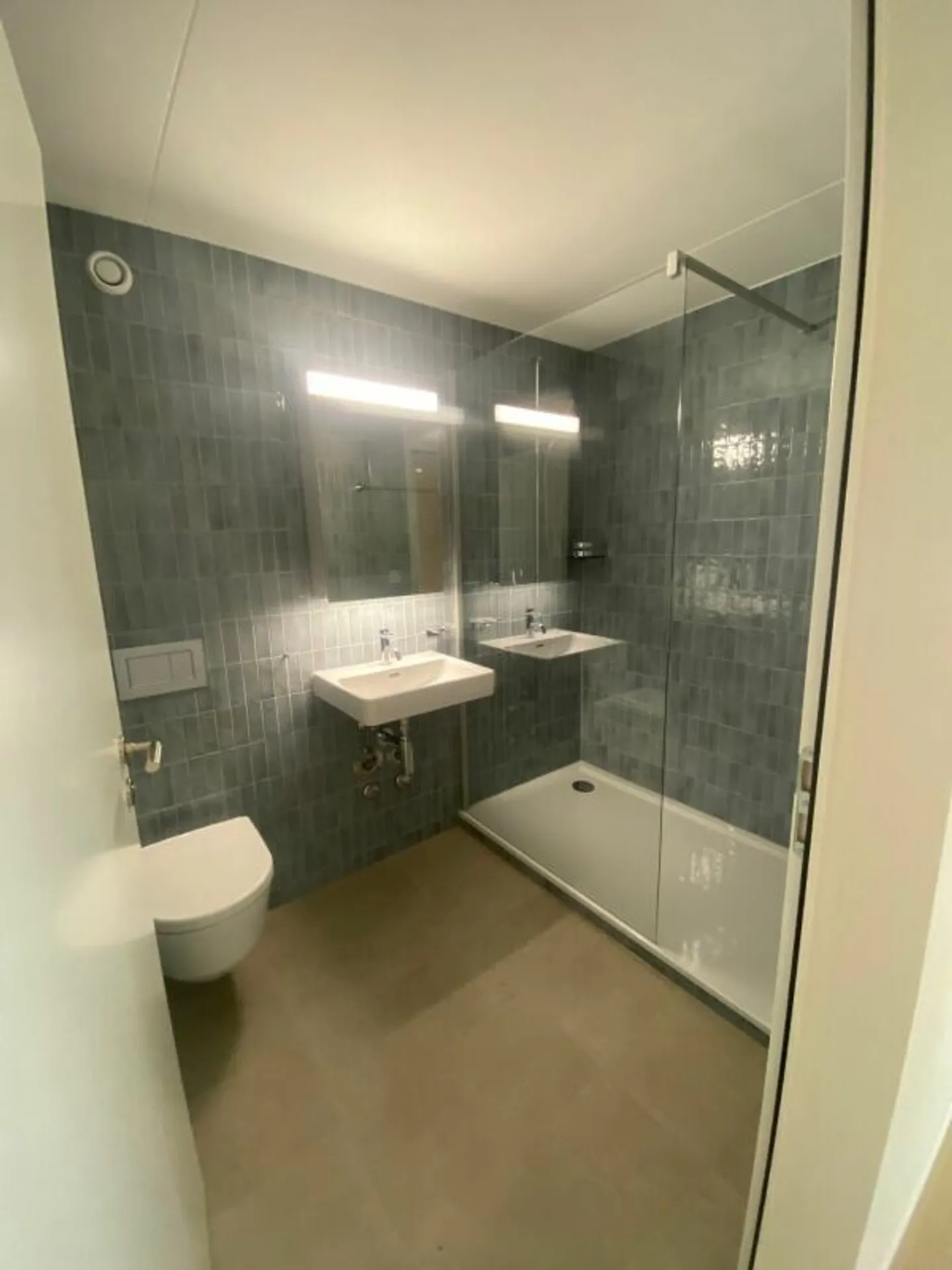 Bel appartement spacieux - Photo 3 sur 8