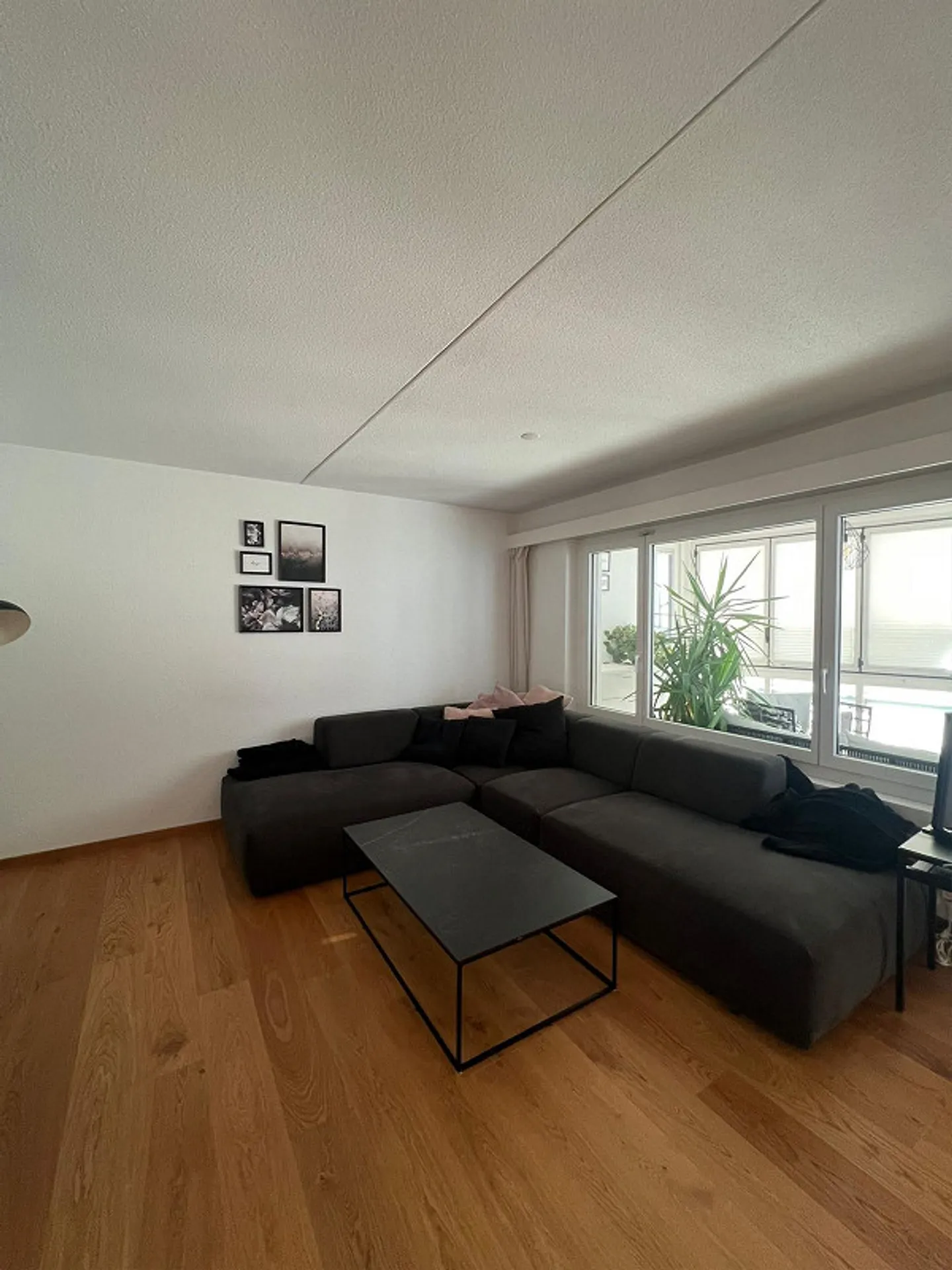 Appartement 4.5 pièces bien entretenu et ensoleillé sur la Saluferstrasse à Chur - Photo 3 sur 11