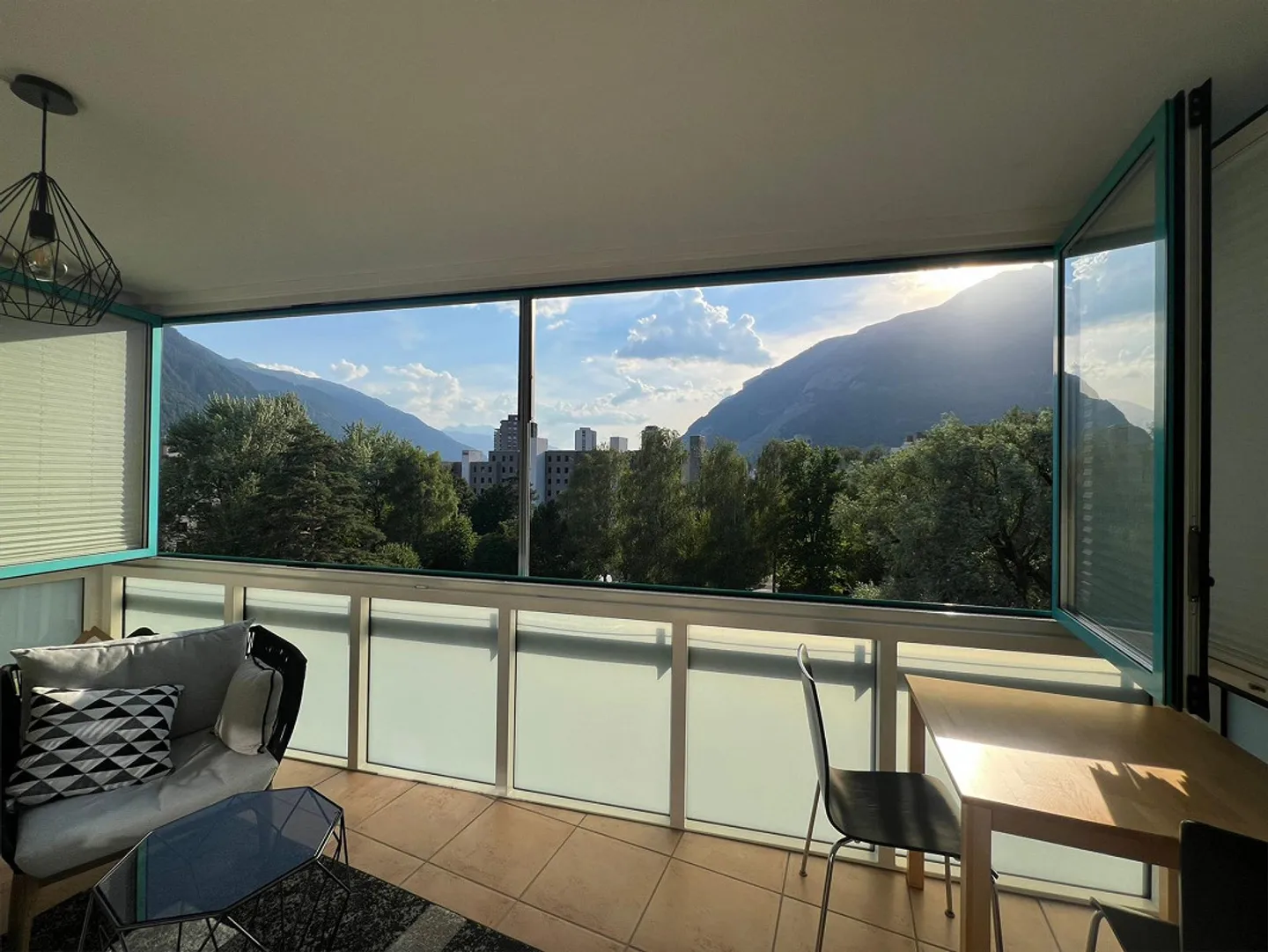 Appartement 4.5 pièces bien entretenu et ensoleillé sur la Saluferstrasse à Chur - Photo 2 sur 11