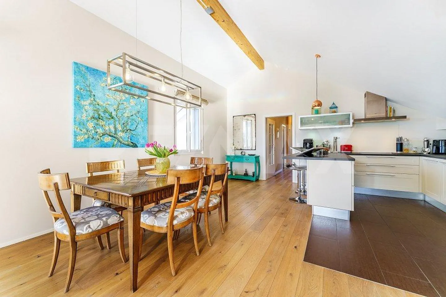 Mit Deckenhöhen von bis zu 3,9 m, superbe Wohnung - Foto 2 von 12