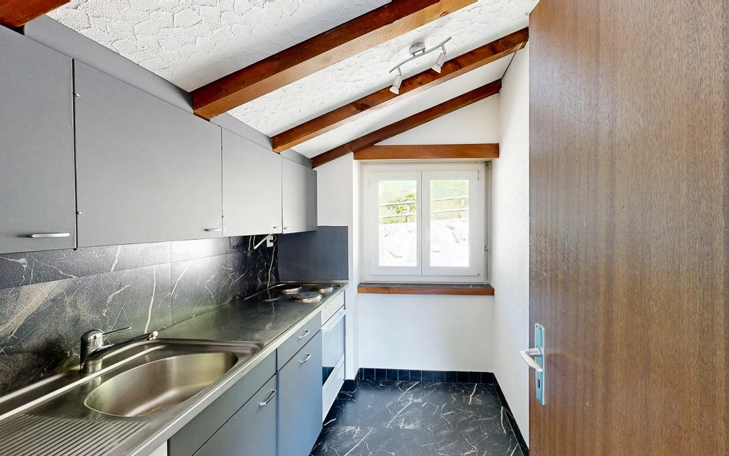 Overlook Zermatt / Small Attic Apartment with Dream View (Second Home) - Photo 8 of 9