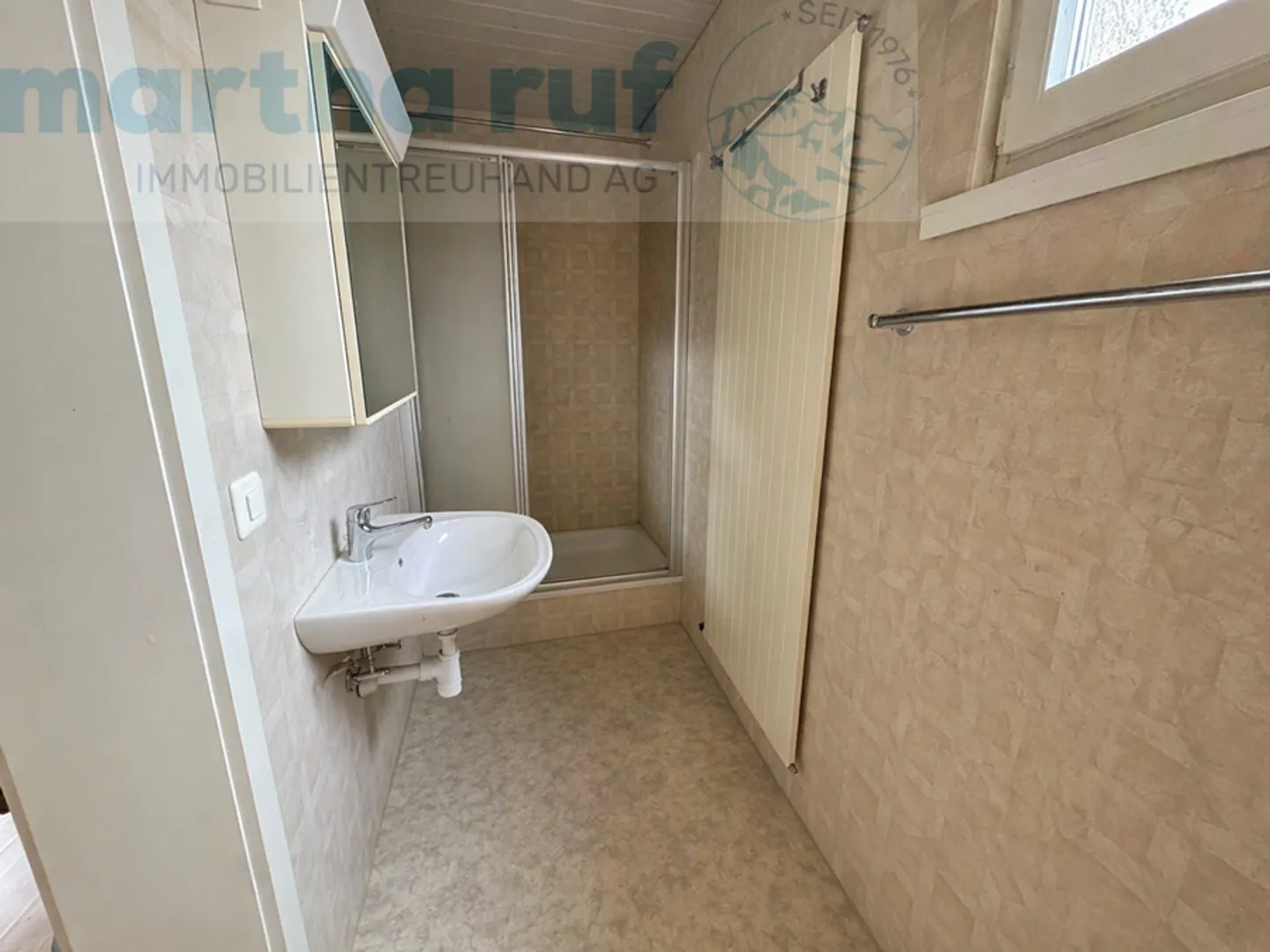 Multi-family house with 3 units, barn and large garden - Photo 13 of 22