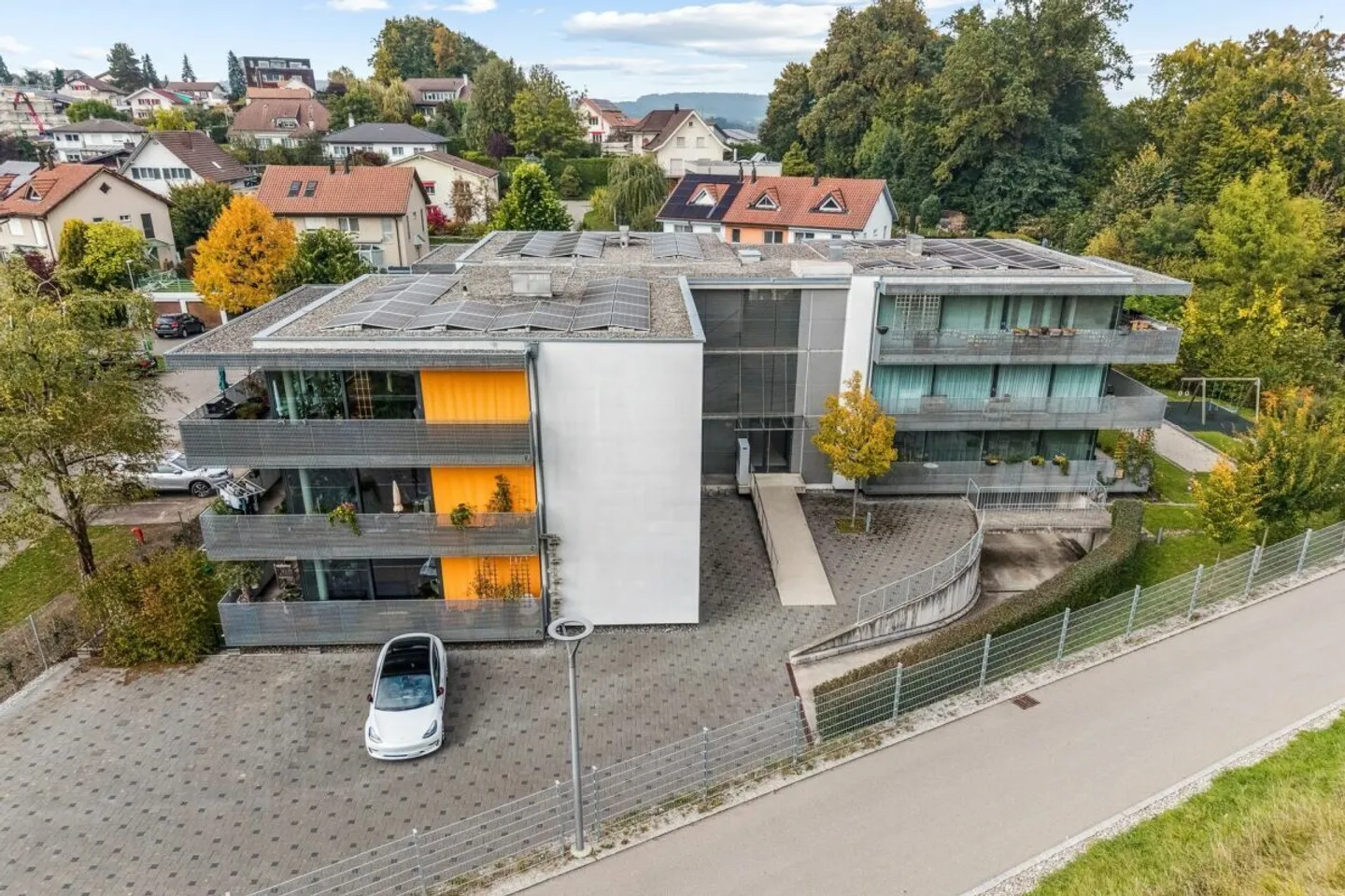 Tre appartamenti loft di 4,5 stanze nel cuore del distretto di Sense - Foto 3 di 6