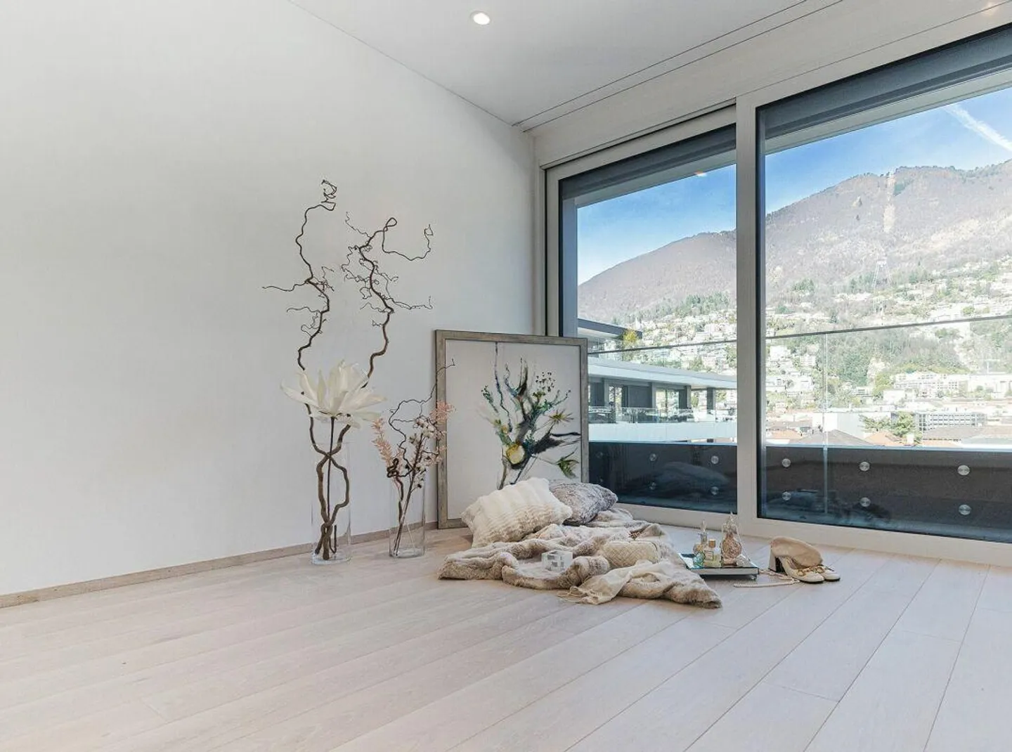 Penthouse de rêve luxueux et central avec de grandes terrasses et un toit panoramique à Locarno - Photo 8 sur 15