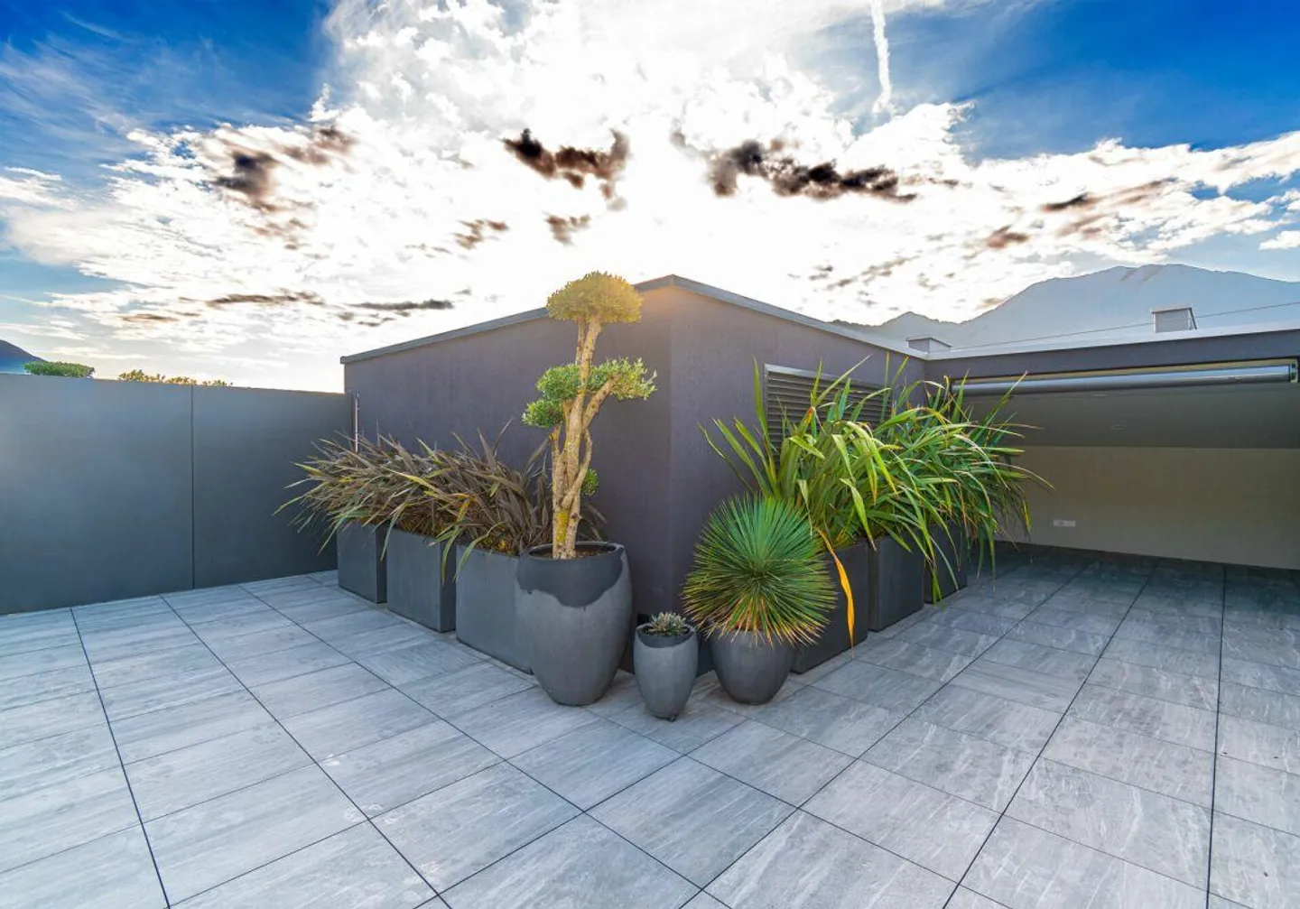 Penthouse de rêve luxueux et central avec de grandes terrasses et un toit panoramique à Locarno - Photo 9 sur 15