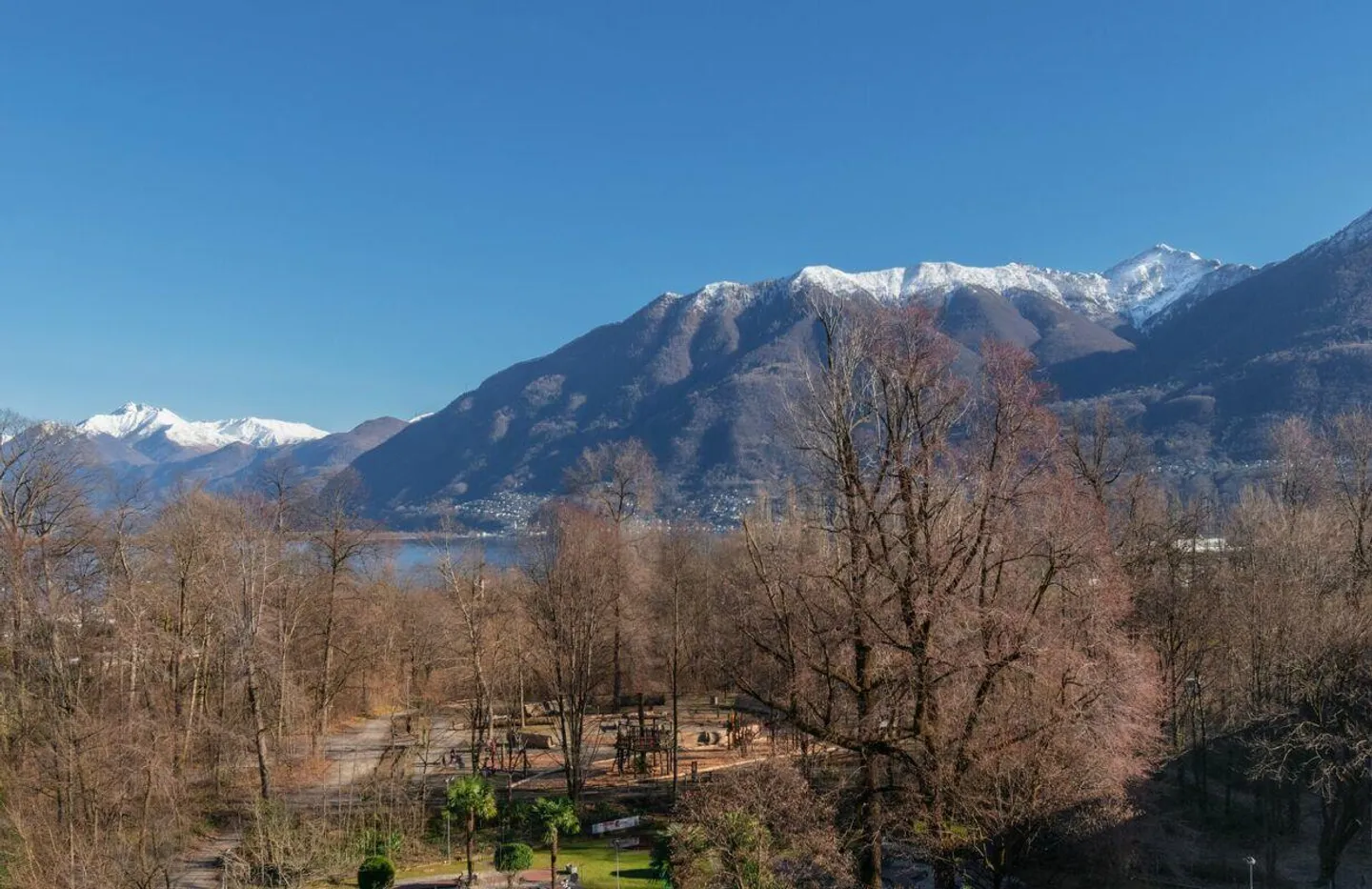 Penthouse de rêve luxueux et central avec de grandes terrasses et un toit panoramique à Locarno - Photo 15 sur 15