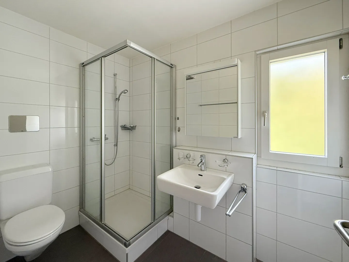 Beautiful apartment with balcony and parking space - Photo 7 of 9