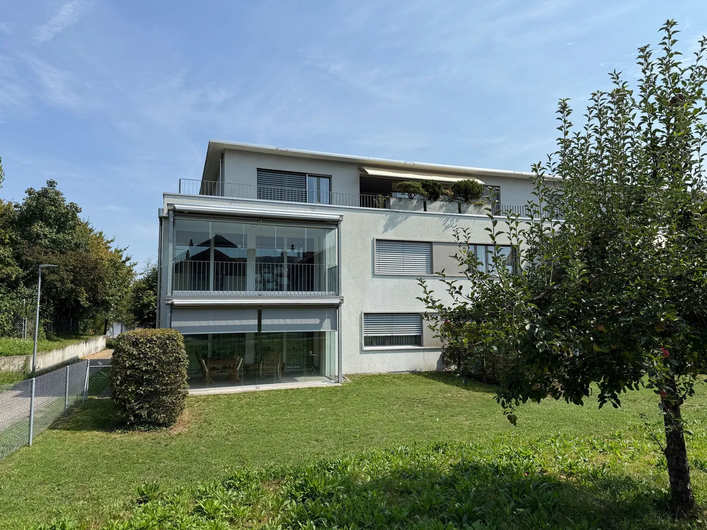 Beautiful apartment with balcony and parking space - Photo 1 of 9