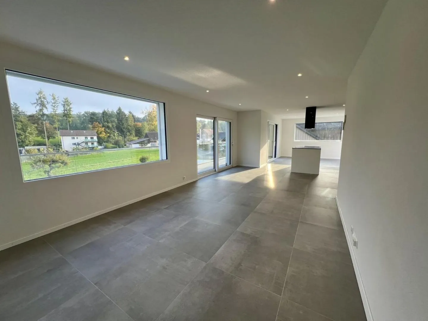 Appartement mansardé de 4.5 pièces à Domdidier - 1er loyer gratuit ! - Photo 2 sur 13