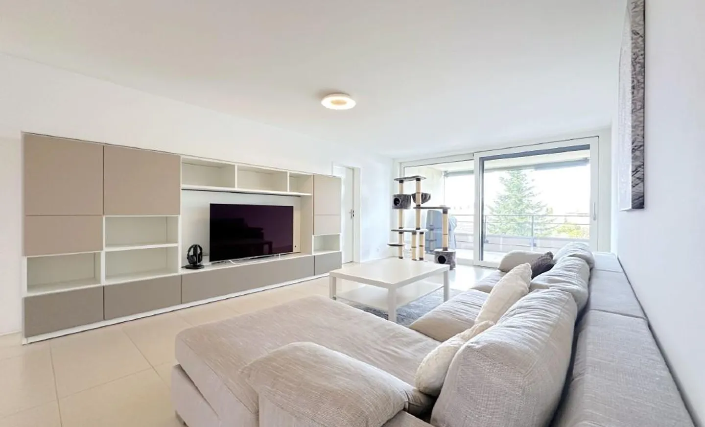 Appartamento moderno di 4,5 stanze in una posizione tranquilla a Baden-Rütihof - Foto 2 di 12