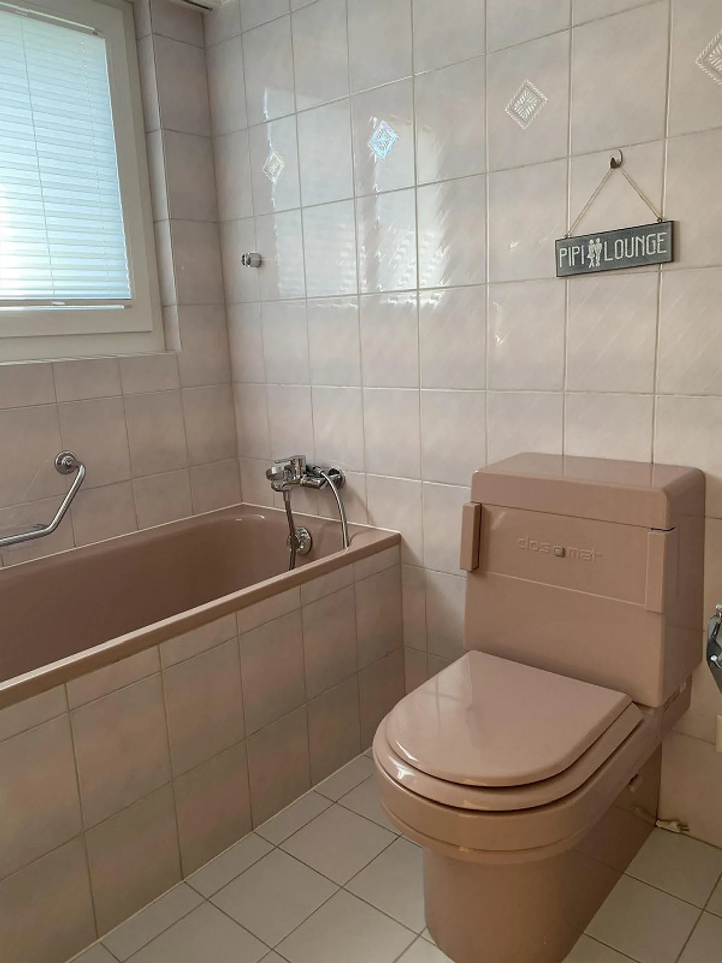Casa unifamiliare ristrutturata in un quartiere tranquillo e adatto alle famiglie - Foto 12 di 23