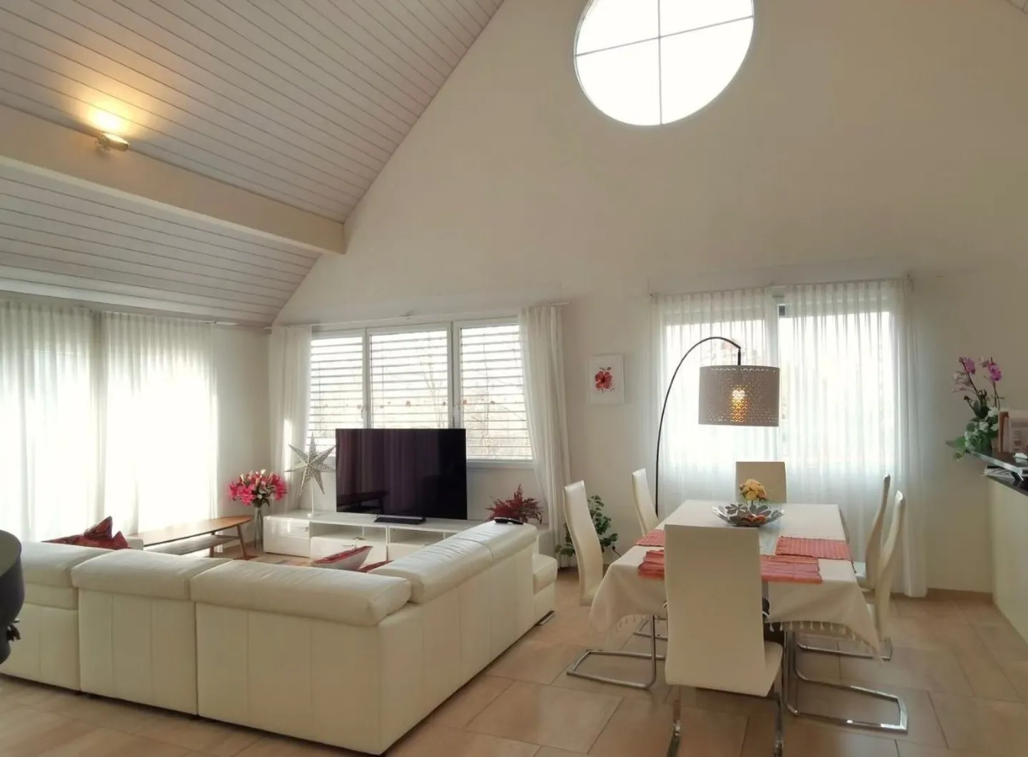 5.5-Room Maisonette Apartment in the Center of Nussbaumen - Photo 1 of 7