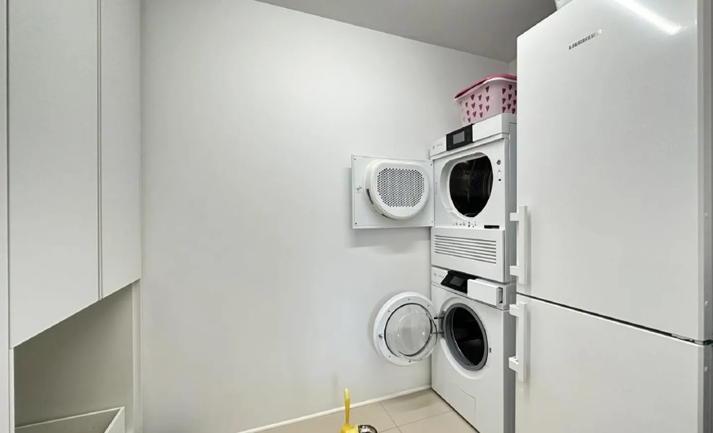Appartamento moderno di 4,5 stanze in una posizione tranquilla a Baden-Rütihof - Foto 10 di 12