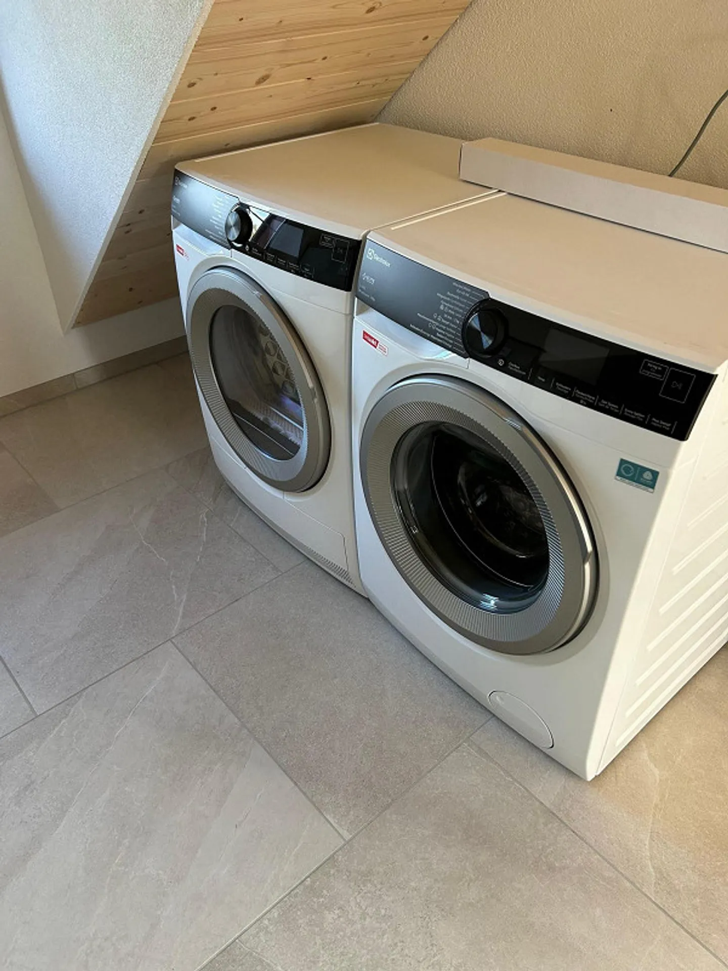 Nuovo appartamento mansardato di 2,5 stanze - Foto 10 di 12