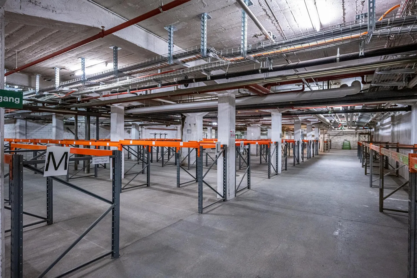 Spazi commerciali, uffici e magazzini, adatti a camion, da 900 a 6’200 m2 - Foto 16 di 17