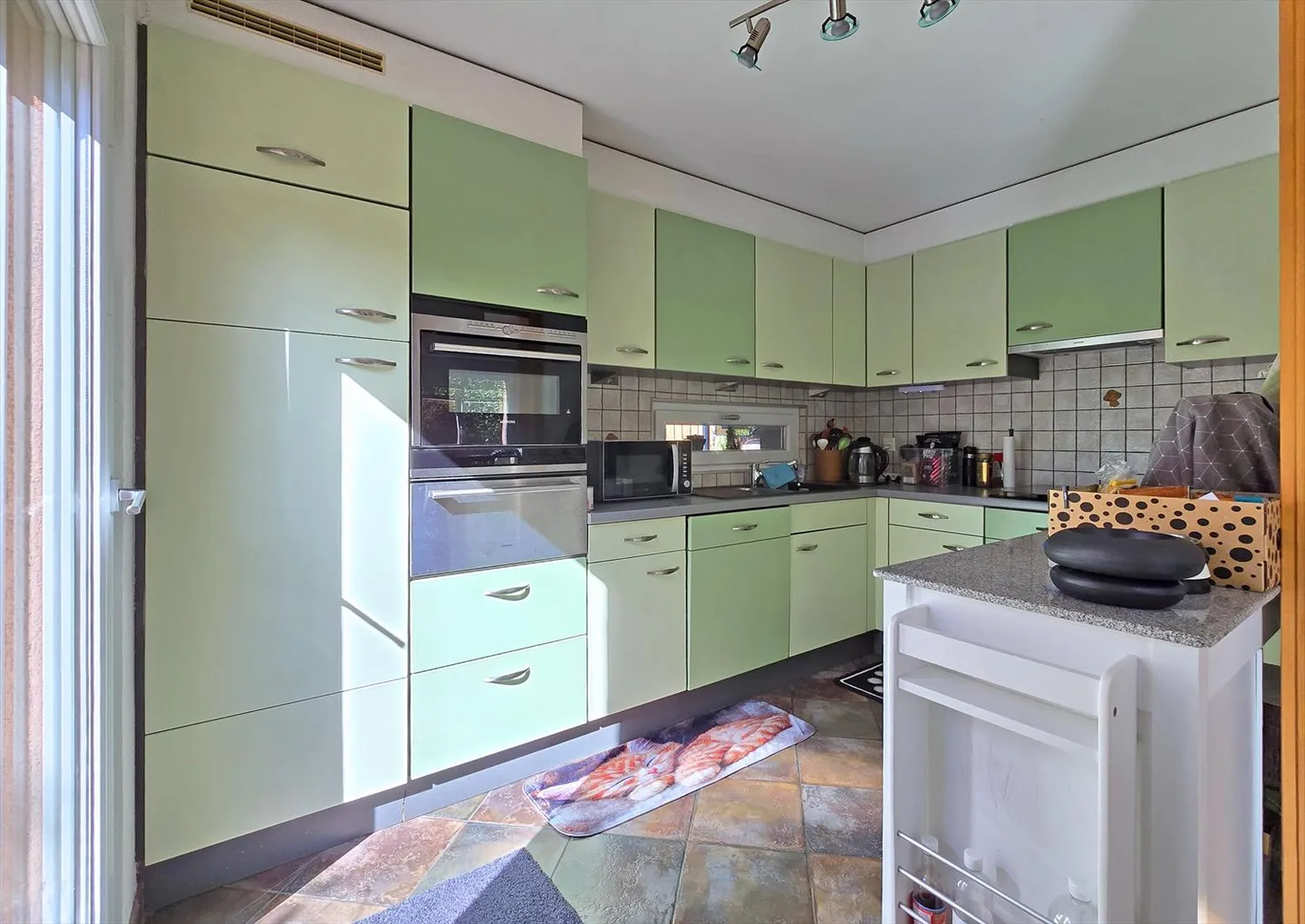 In einer grünen Umgebung... - Foto 3 von 7