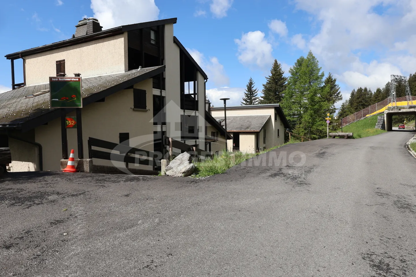 IDEALMENTE SITUATO VICINO AGLI IMPIANTI SCIISTICI - Foto 2 di 13