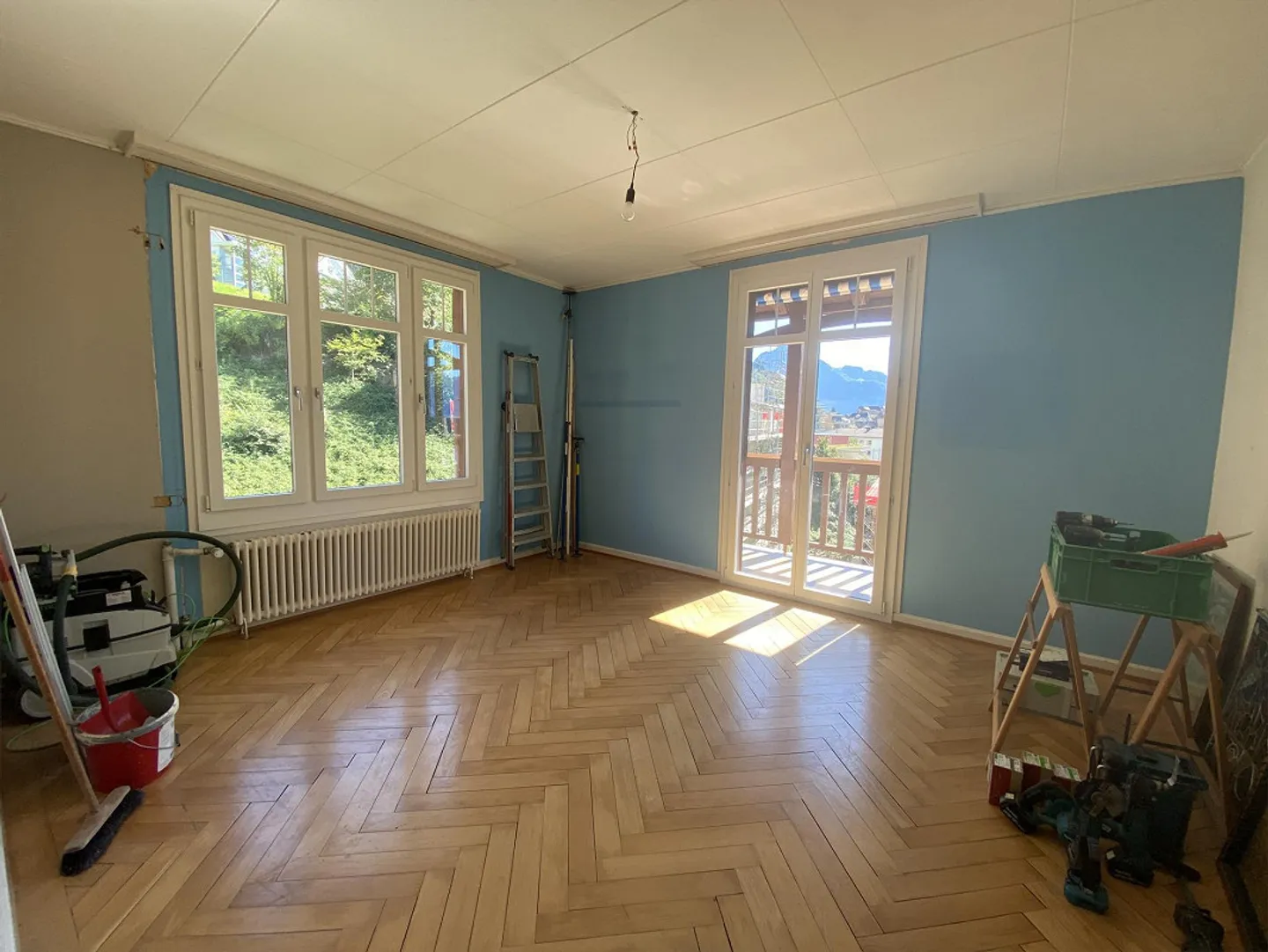 Appartement de 4,5 pièces pour les amateurs (115 m2) avec panorama sur le lac et les montagnes - Photo 8 sur 19