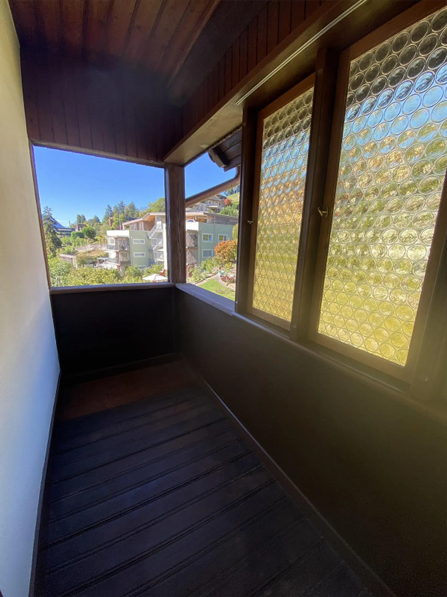 Appartement de 4,5 pièces pour les amateurs (115 m2) avec panorama sur le lac et les montagnes - Photo 18 sur 19