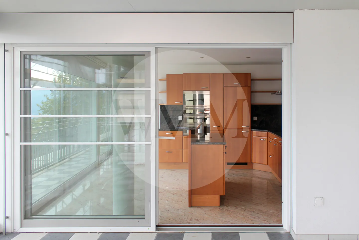 4.5-ZIMMER-WOHNUNG MIT GROSSER TERRASSE UND SEEBLICK - Foto 5 von 10