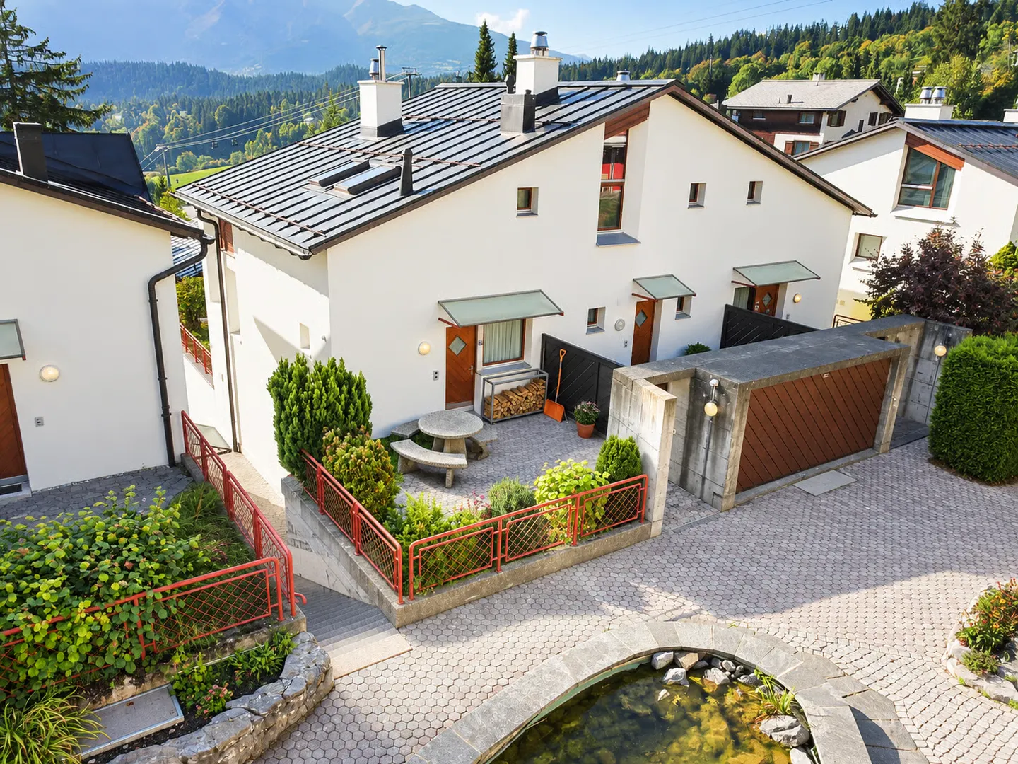 Charmante 2.5-Zimmer-Maisonette-Wohnung mit Bergpanorama in Flims-Dorf - Photo 4 of 13