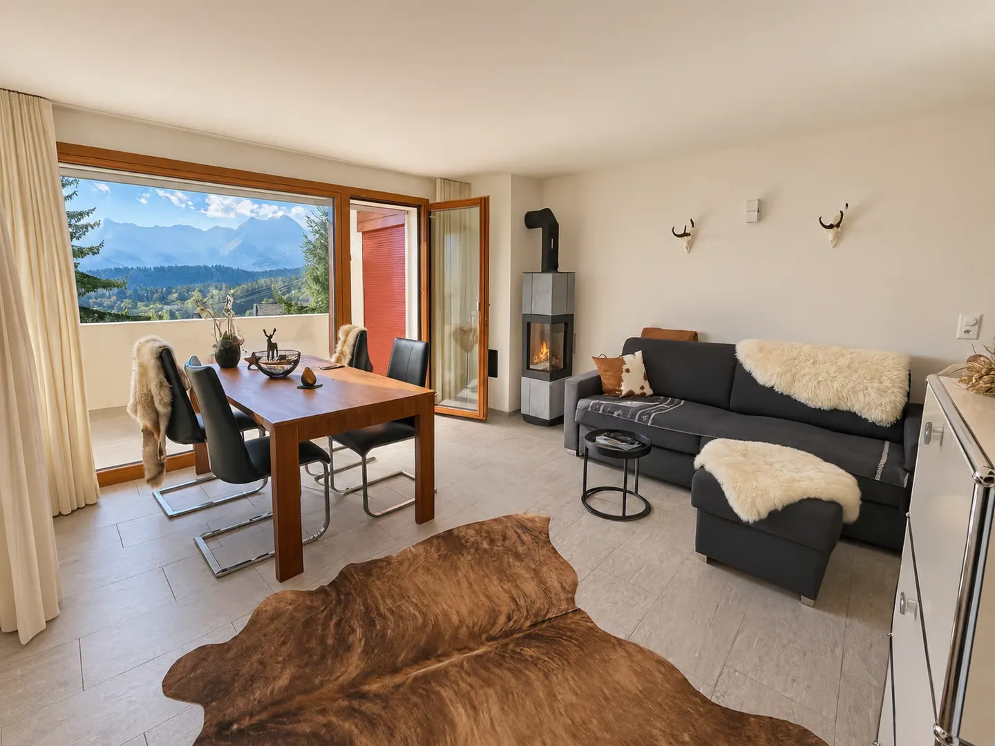 Charmante 2.5-Zimmer-Maisonette-Wohnung mit Bergpanorama in Flims-Dorf - Photo 6 of 13