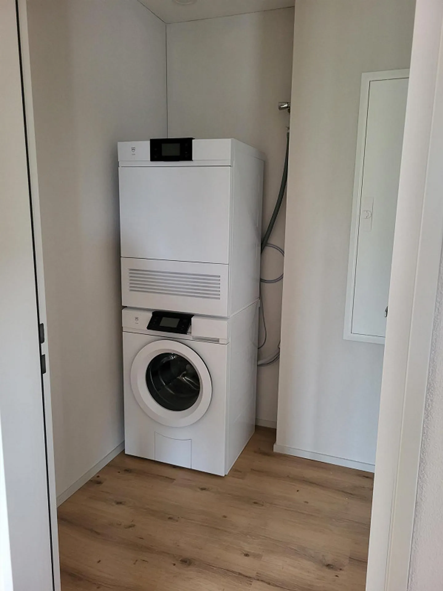 Moderno, luminoso appartamento di 2,5 stanze in una zona verde con posizione soleggiata e vista! - Foto 6 di 7