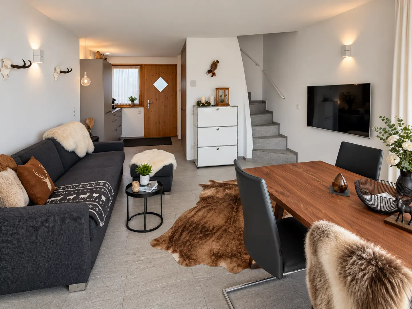 Charmante 2.5-Zimmer-Maisonette-Wohnung mit Bergpanorama in Flims-Dorf - Photo 7 of 13