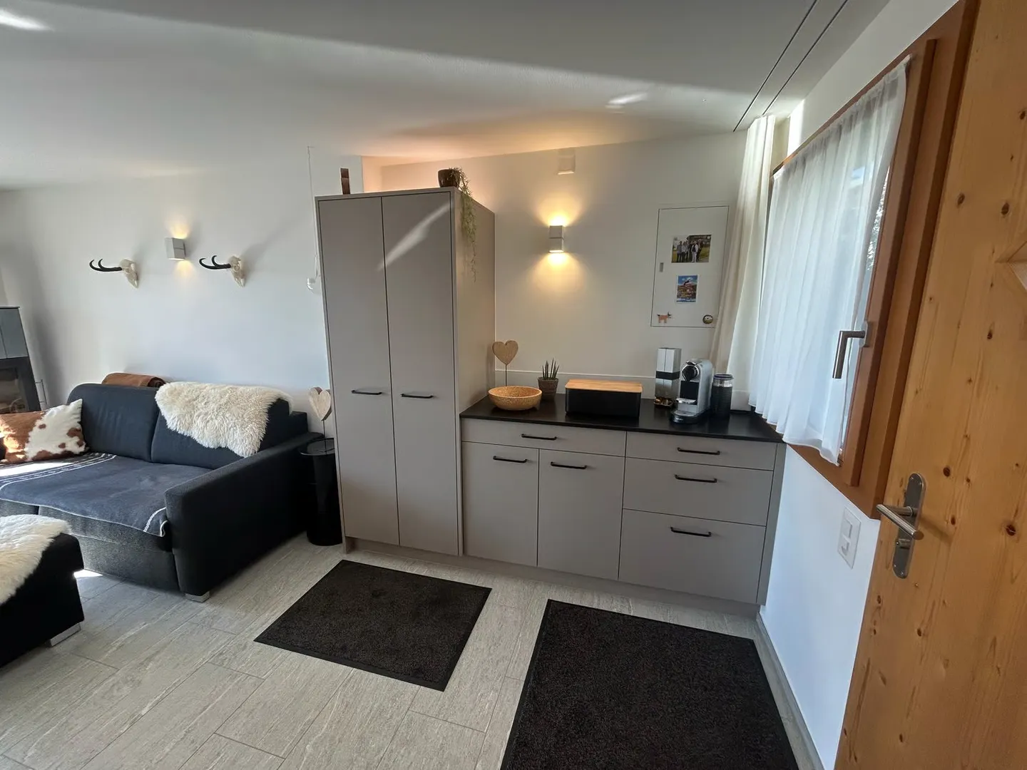 Charmante 2.5-Zimmer-Maisonette-Wohnung mit Bergpanorama in Flims-Dorf - Photo 9 of 13
