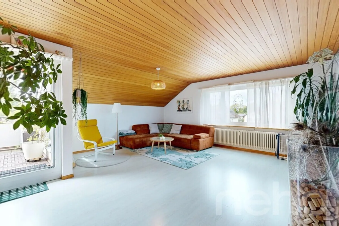 Appartamento attico conveniente con vista panoramica in una posizione tranquilla - Foto 1 di 12