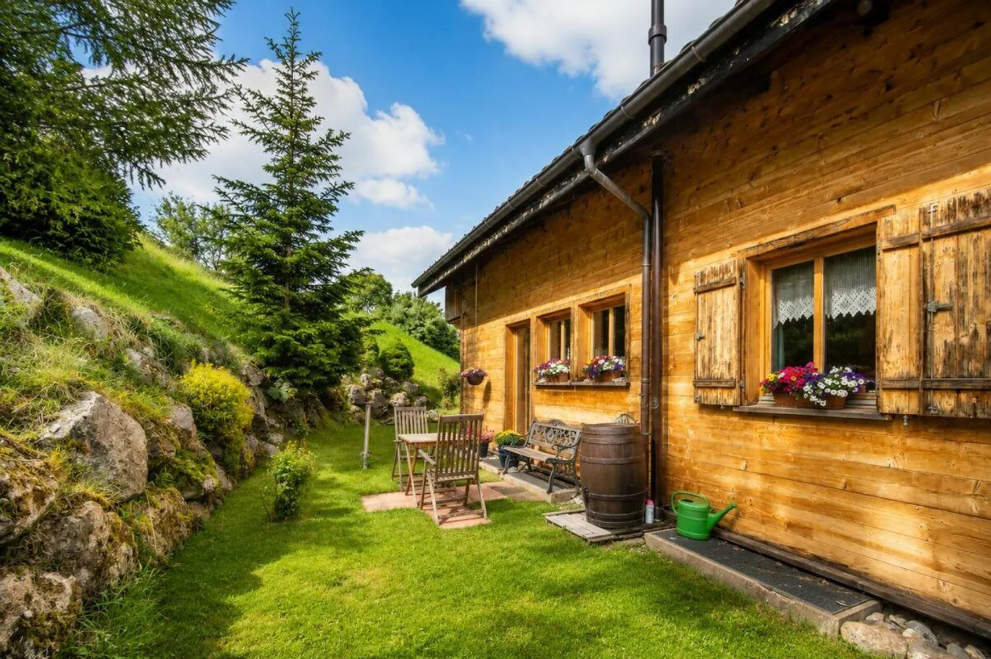 Casa Familiare Unica con Fascino Naturale - Foto 5 di 23