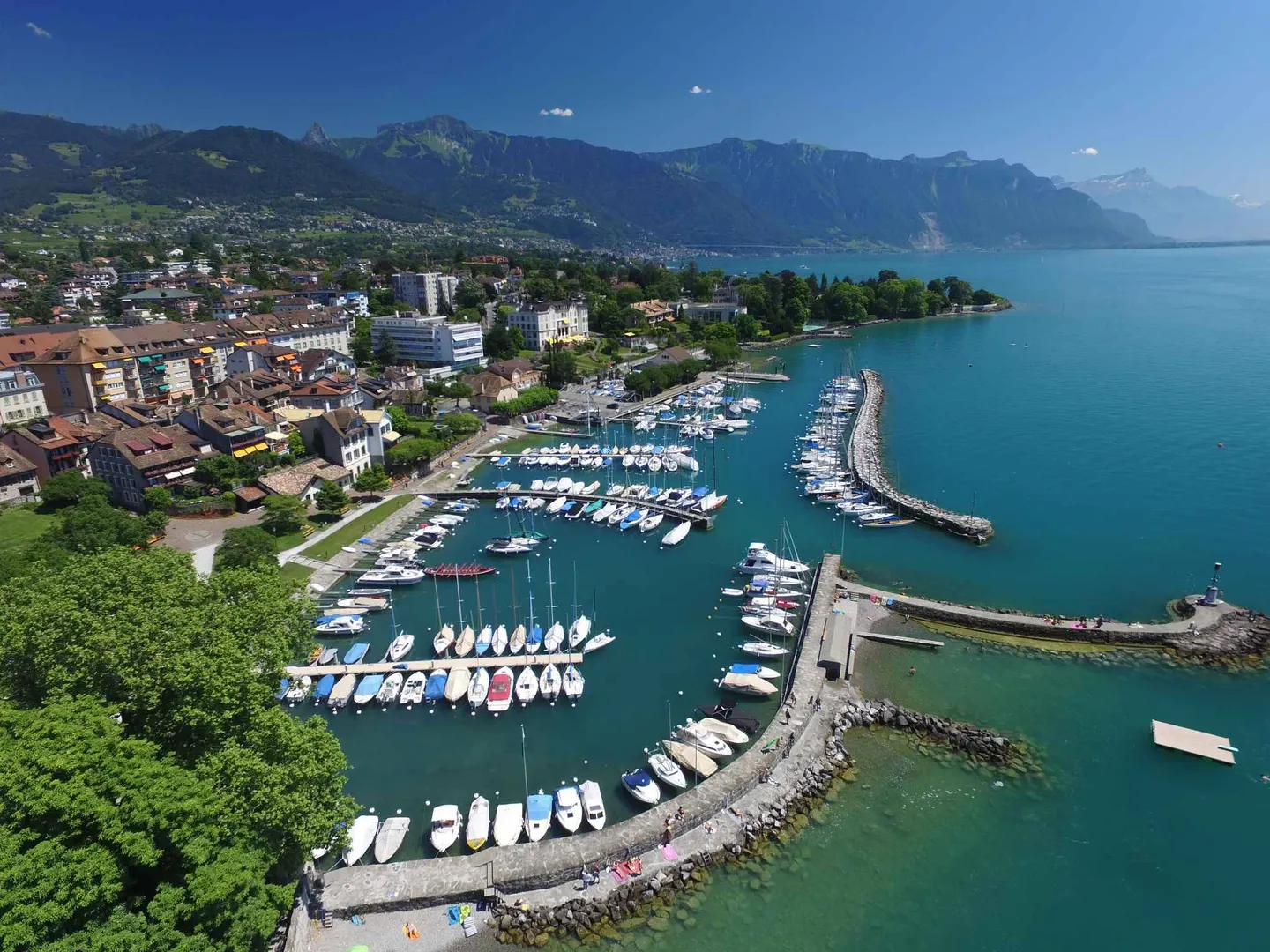 A unique living environment, feet in the water in La Tour-de-Peilz - Photo 13 of 13
