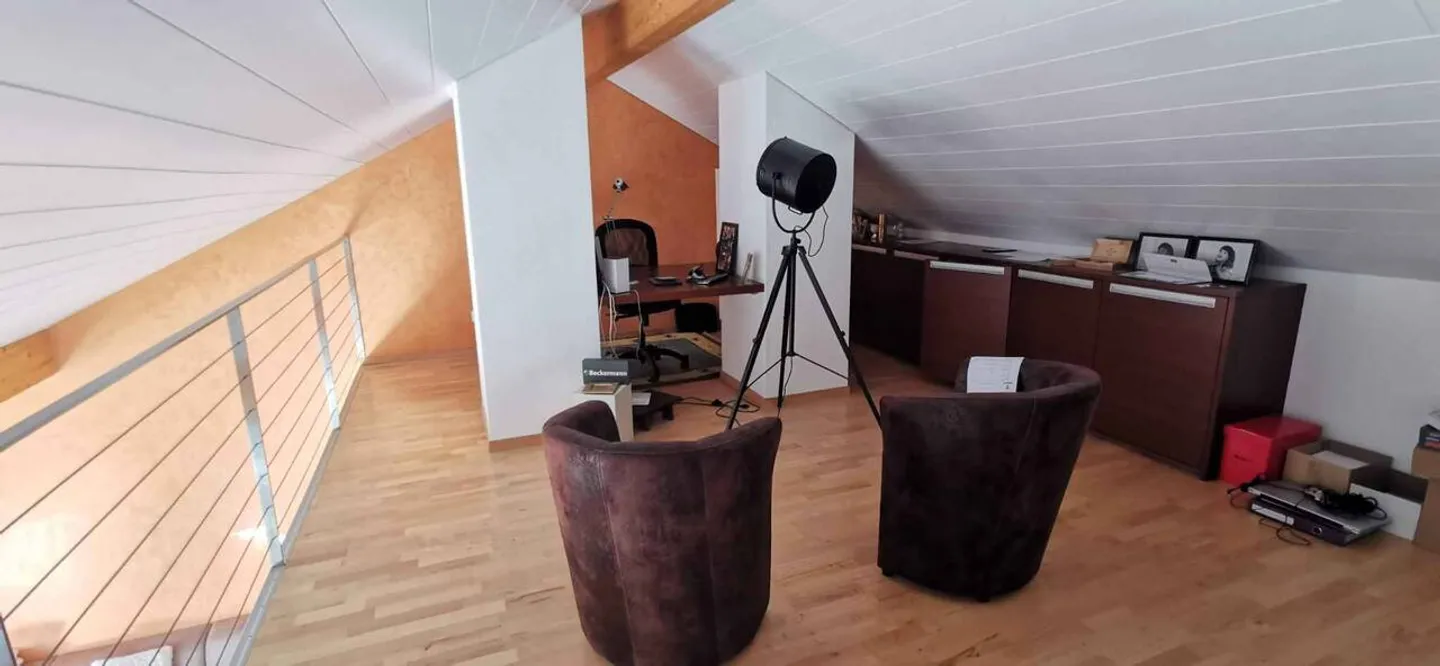 5.5 room apartment with mezzanine - Photo 3 of 4