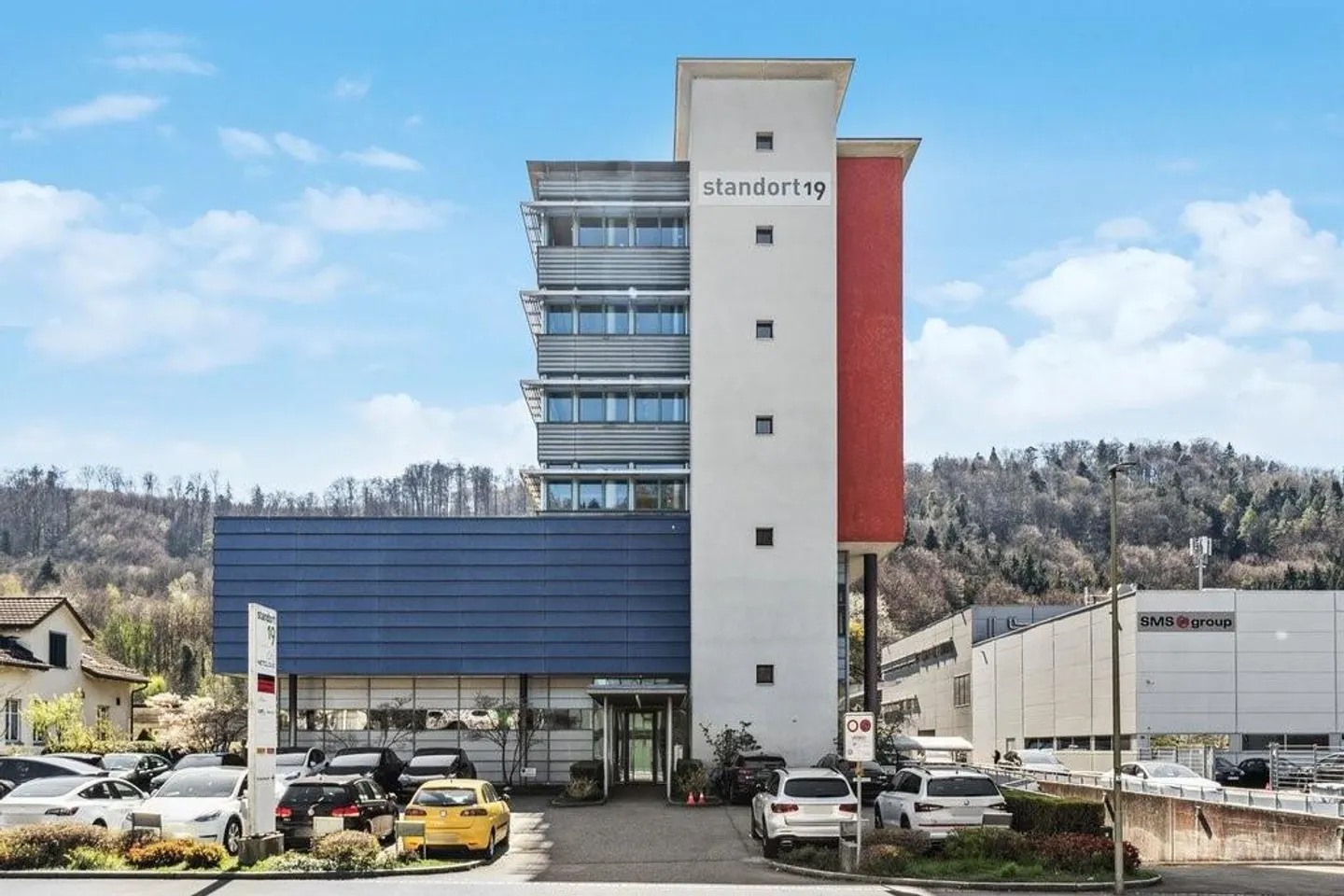 Due piani pieni di potenziale! Spazi per uffici e commerciali sviluppati - Foto 1 di 7