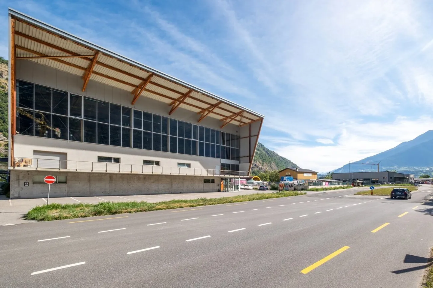 Ampio spazio ricreativo in affitto - 4'601 m2 a Brig/Gamsen - Foto 2 di 6