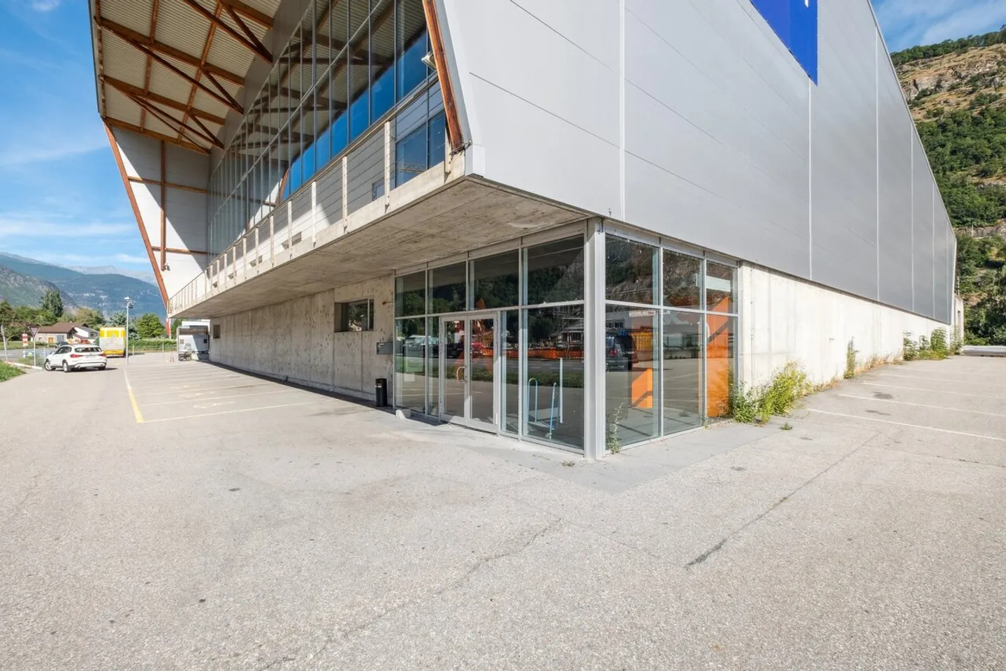 Ampio spazio ricreativo in affitto - 4'601 m2 a Brig/Gamsen - Foto 3 di 6