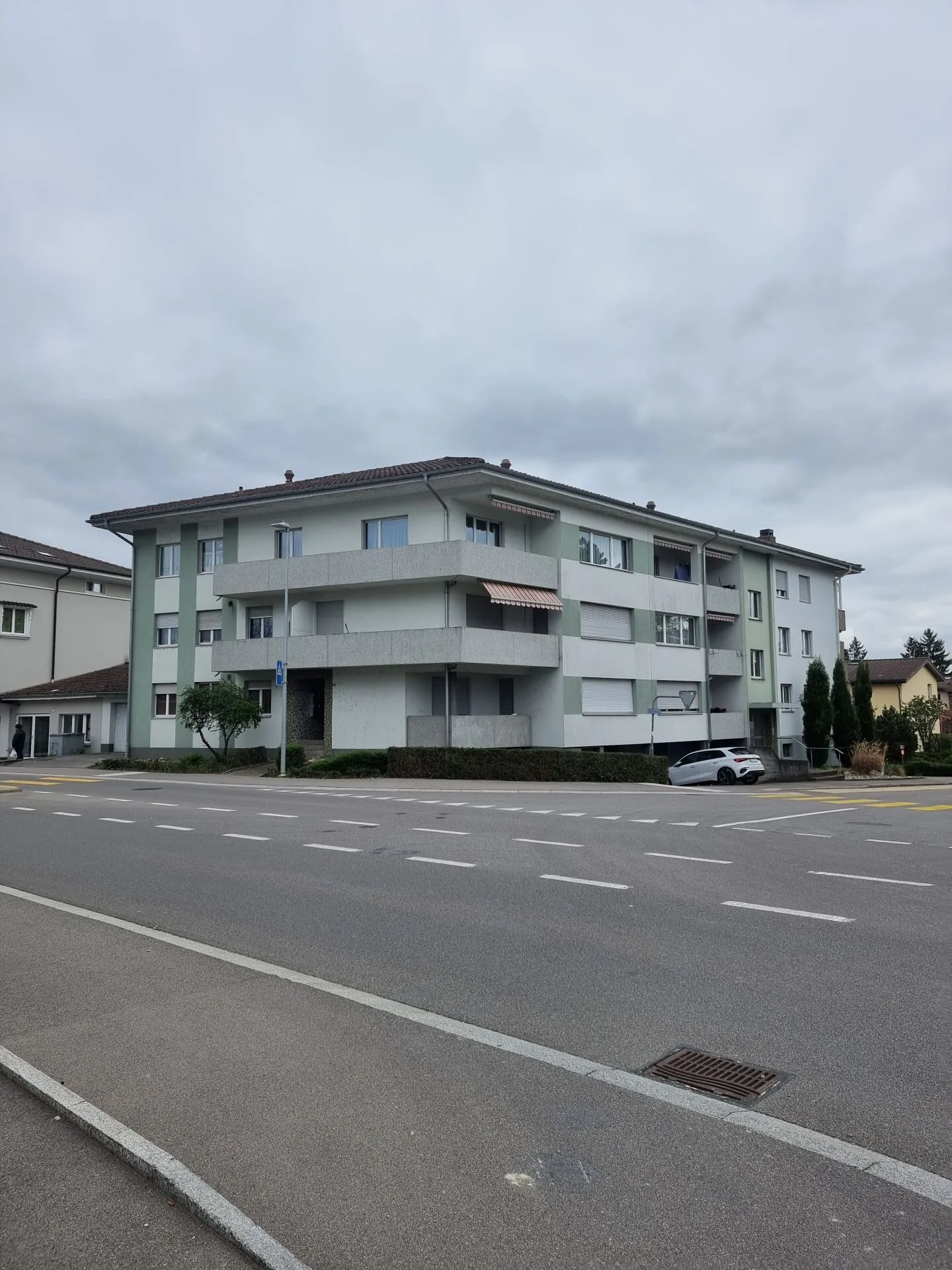 Bright 3.5-room apartment in a central location in Orpund for rent - Photo 1 of 5