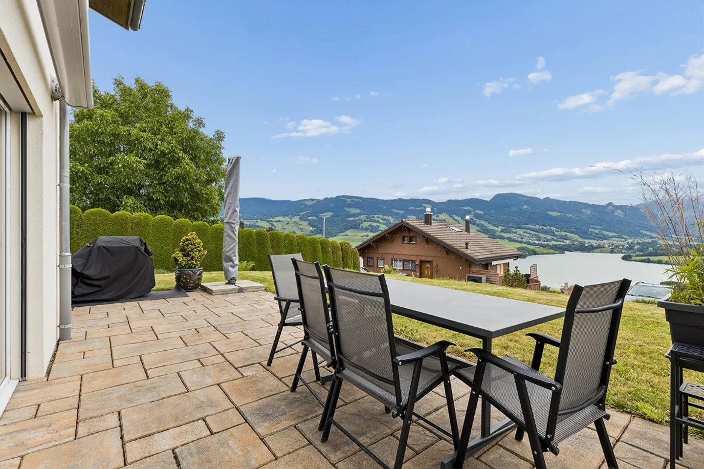 Ein Ruhepol mit Kamin und Panoramablick auf den See - Foto 4 von 10