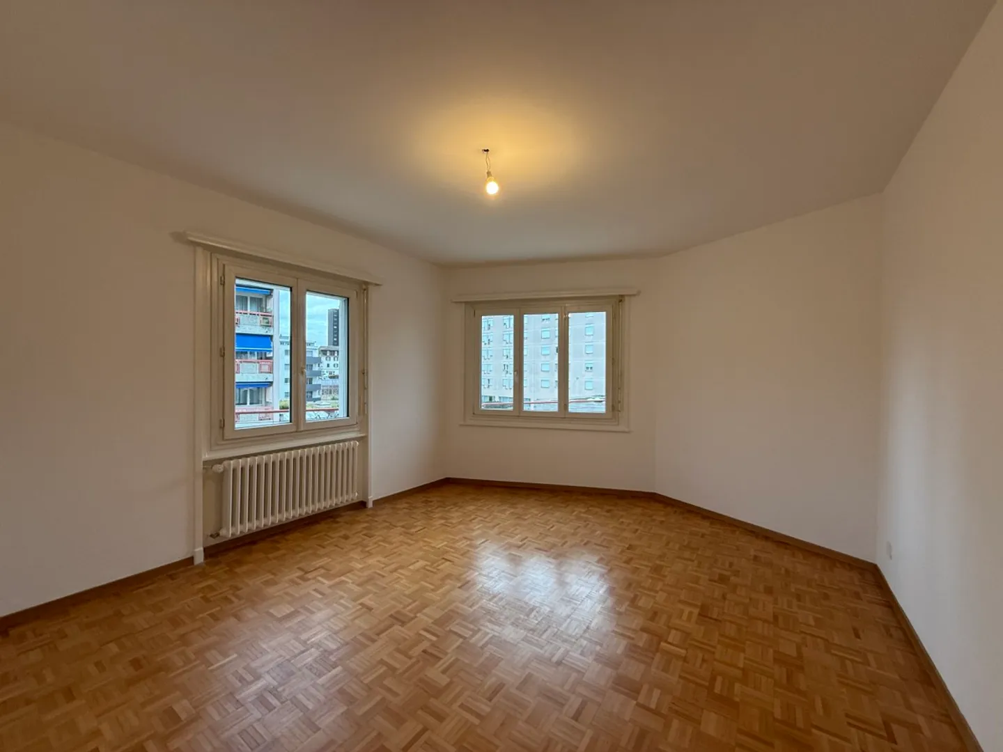 4.5 rooms with large terrace - Photo 3 of 8