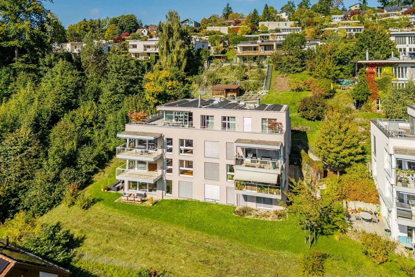 Attractive 4.5 Room Condominium with a View for Rent - Photo 1 of 15