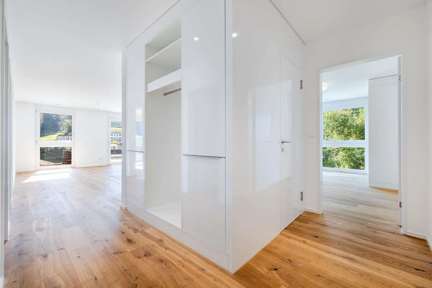 Attractive 4.5 Room Condominium with a View for Rent - Photo 12 of 15