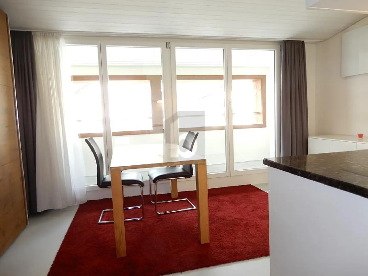 Charming Apartment with Balcony - Photo 2 of 6
