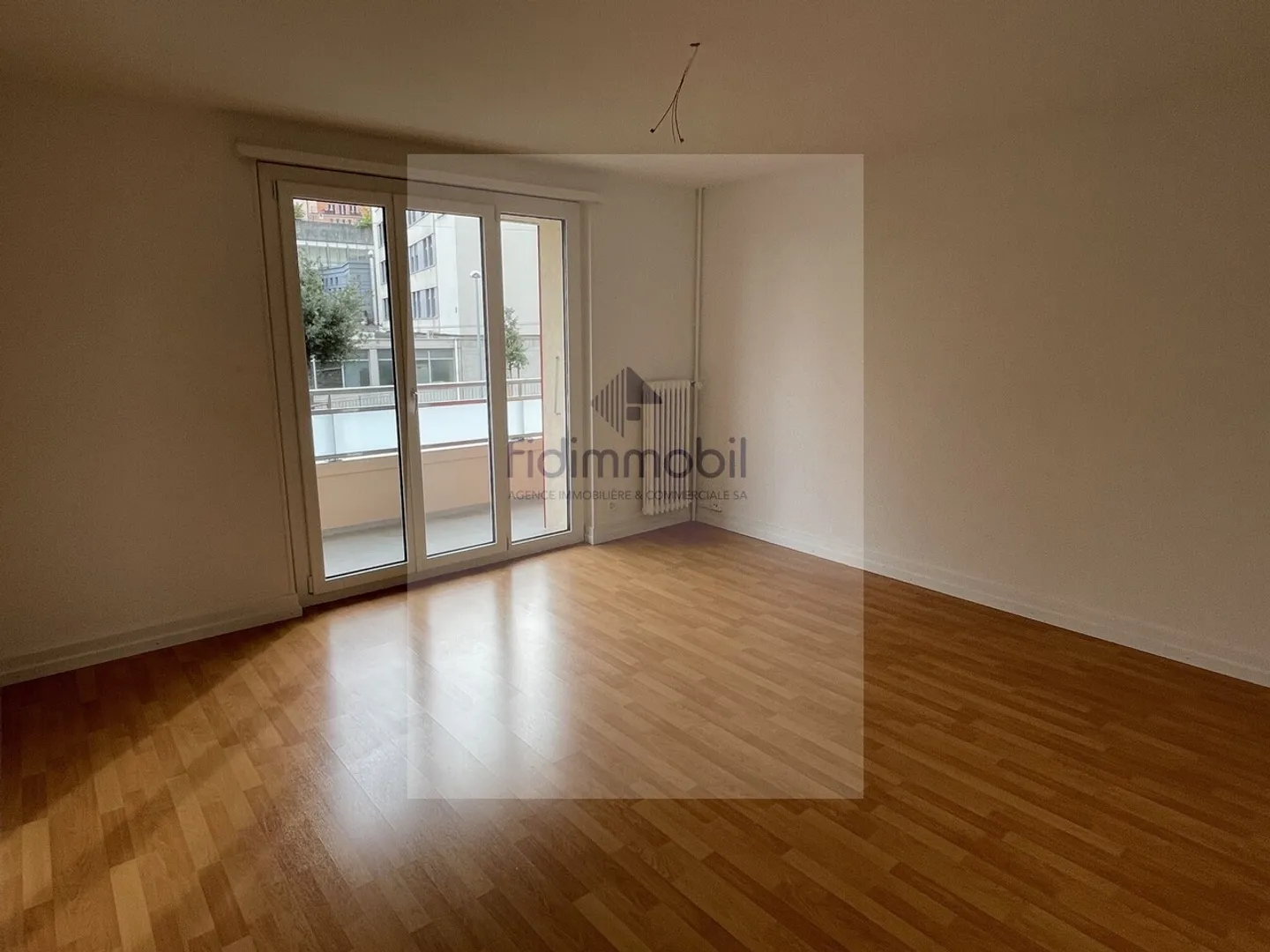 Appartement de 3 pièces entièrement rénové  - Photo 2 sur 6