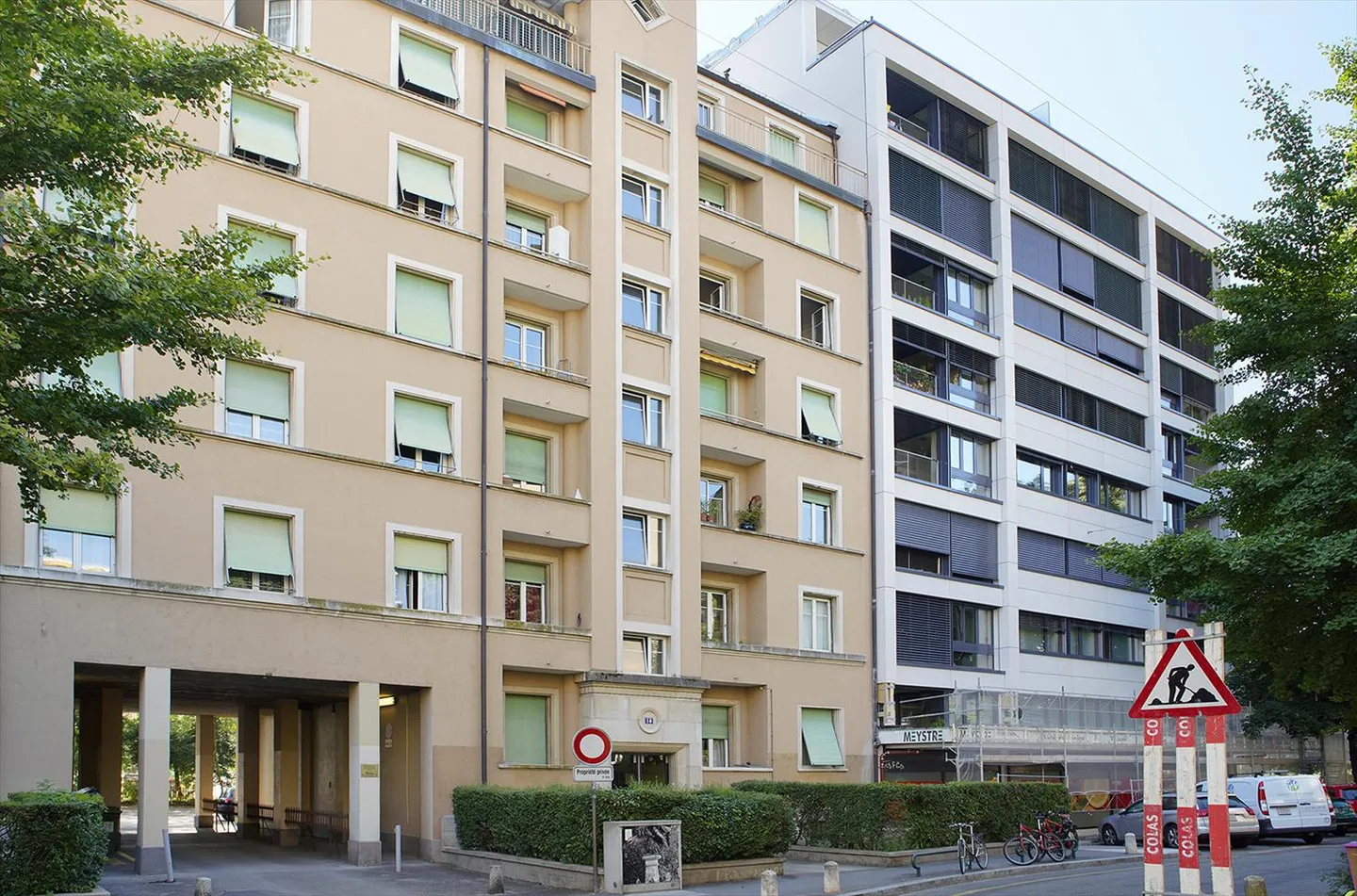 2.5 Room Apartment - Photo 2 of 4