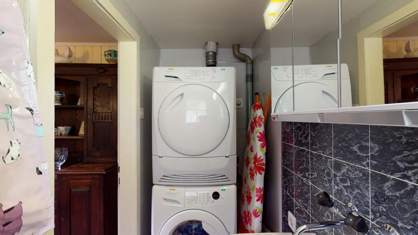 Affascinante casa di ricamo con 7 stanze e ampi spazi circostanti - Foto 13 di 30