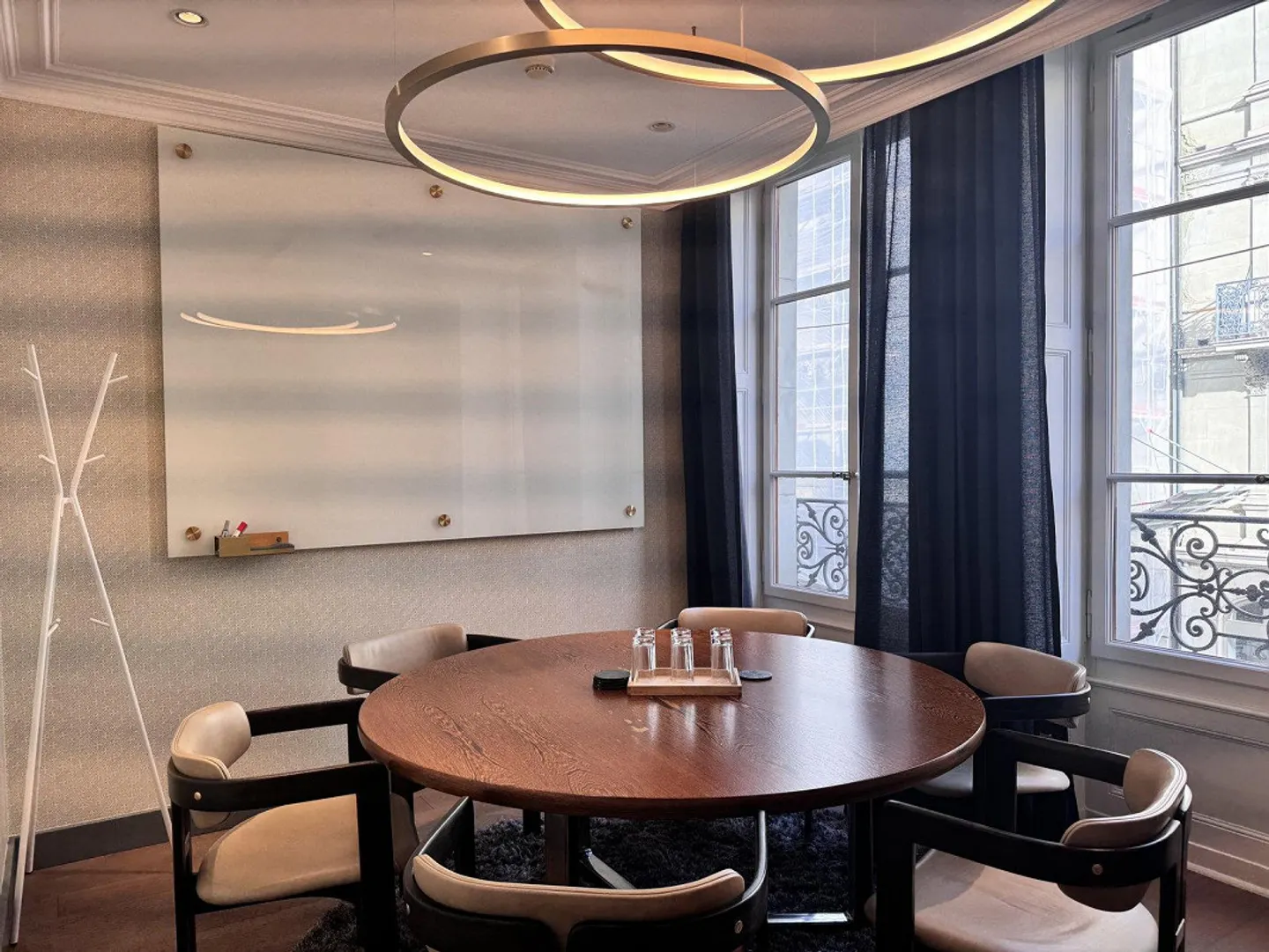 All-inclusive open office at Signature Quartier des Banques - Photo 5 of 11
