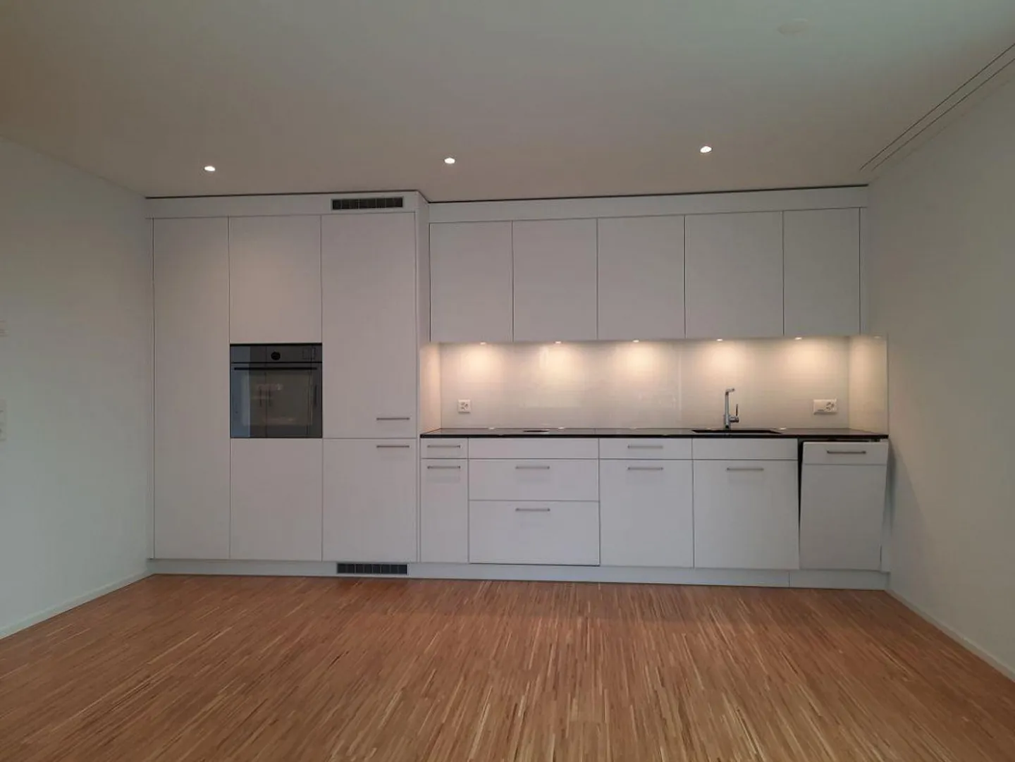 Arrive and Feel Good - New Building in an Attractive Residential Area - Photo 3 of 9