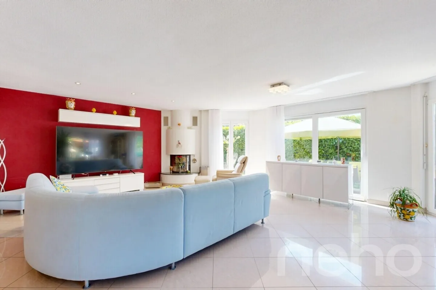 Beautiful family house with pool and summer kitchen in a quiet location - Photo 5 of 12
