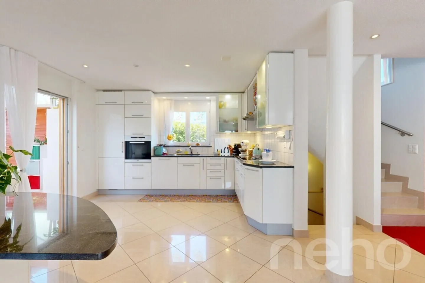Beautiful family house with pool and summer kitchen in a quiet location - Photo 7 of 12