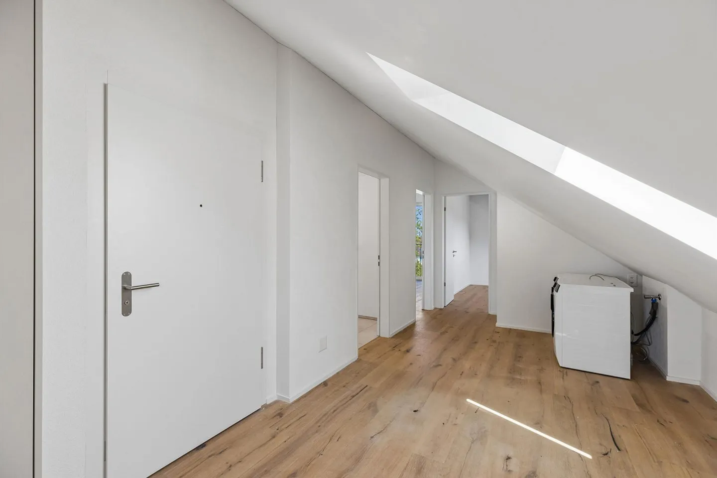 Penthouse moderne 3.5 pièces - lumineux et accueillant - Photo 9 sur 13